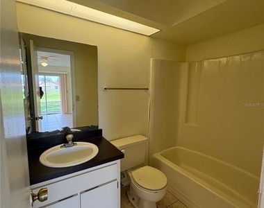 704 Lucaya Drive - Photo Thumbnail 15