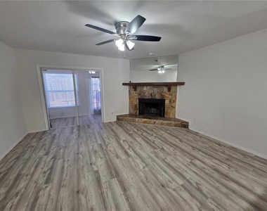 1854 Foxhall Circle - Photo Thumbnail 10