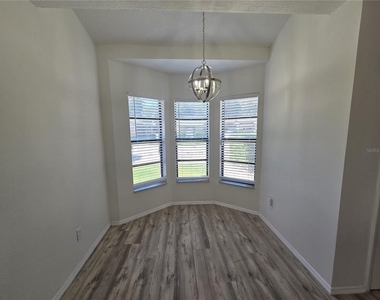 1854 Foxhall Circle - Photo Thumbnail 8