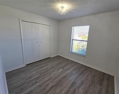 9 Colrain Way - Photo Thumbnail 13