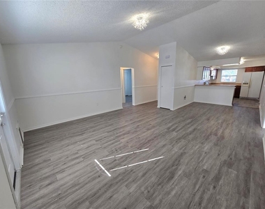 9 Colrain Way - Photo Thumbnail 3