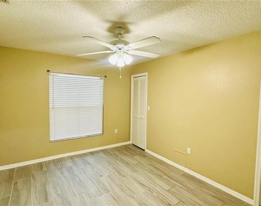 11755 Cuxham Drive - Photo Thumbnail 6