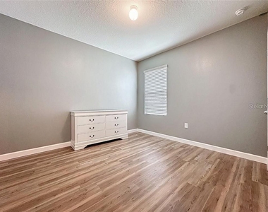 368 Aberdeen Drive - Photo Thumbnail 5