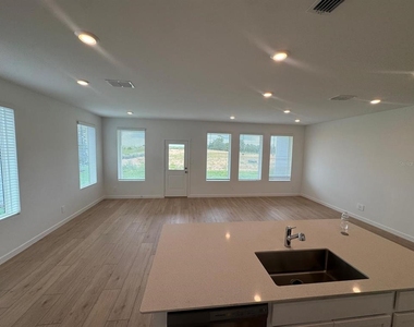 2290 Jennio Drive - Photo Thumbnail 3