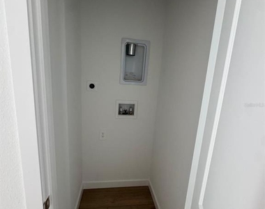 2290 Jennio Drive - Photo Thumbnail 9