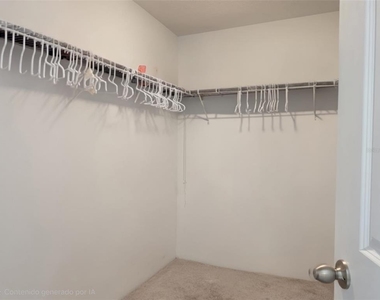 469 Madison Drive - Photo Thumbnail 13