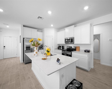 3902 Ne 30th Terrace - Photo Thumbnail 5