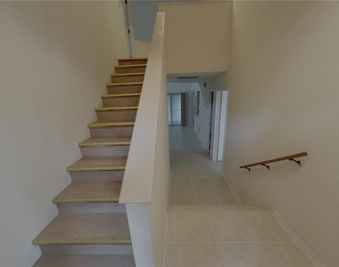 8532 Nw 35 Road - Photo Thumbnail 4