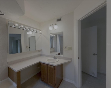 8532 Nw 35 Road - Photo Thumbnail 21