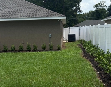 5990 Nw 60th Terrace - Photo Thumbnail 2