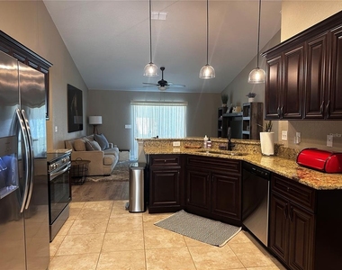 5990 Nw 60th Terrace - Photo Thumbnail 9