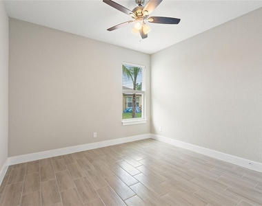 151 Maple Drive - Photo Thumbnail 10