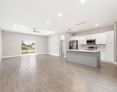 151 Maple Drive - Photo Thumbnail 5