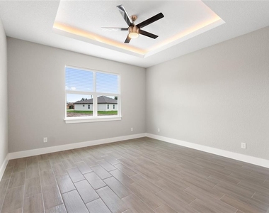 151 Maple Drive - Photo Thumbnail 15