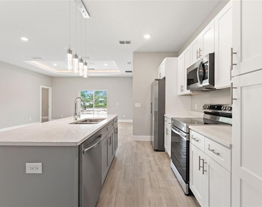 151 Maple Drive - Photo Thumbnail 8