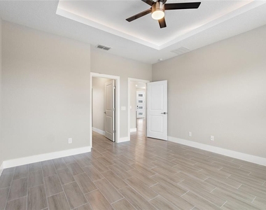 151 Maple Drive - Photo Thumbnail 14
