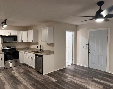 829 Ne 3rd Street - Photo Thumbnail 1