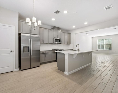 502 Lady Palm Street - Photo Thumbnail 4