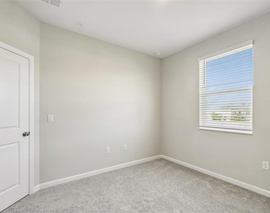 502 Lady Palm Street - Photo Thumbnail 11