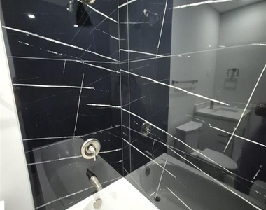 445 Wickham Avenue S - Photo Thumbnail 17