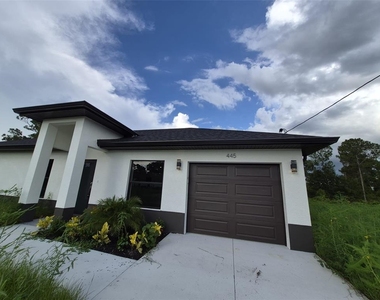 445 Wickham Avenue S - Photo Thumbnail 1