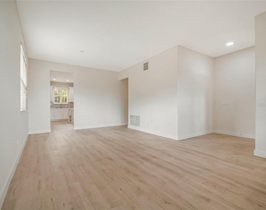 3906 Quartz Avenue - Photo Thumbnail 14