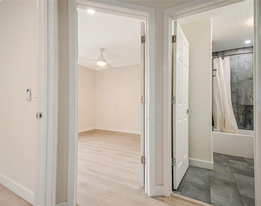 3906 Quartz Avenue - Photo Thumbnail 34