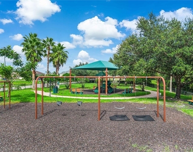 3906 Quartz Avenue - Photo Thumbnail 4
