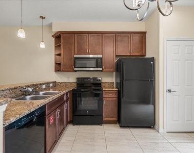 2018 Royal Vista Court - Photo Thumbnail 6