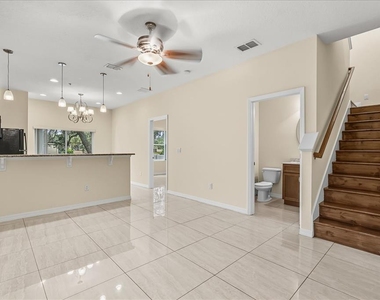 2018 Royal Vista Court - Photo Thumbnail 3
