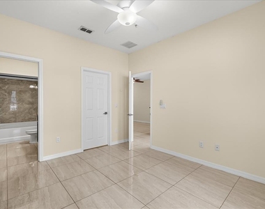 2018 Royal Vista Court - Photo Thumbnail 23