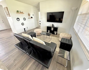 103 Guaymas Drive - Photo Thumbnail 2
