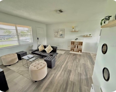 103 Guaymas Drive - Photo Thumbnail 5