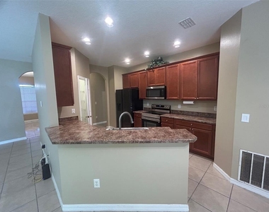 280 Magnolia Park Trail - Photo Thumbnail 5