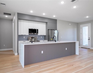 49 Santa Fe Street - Photo Thumbnail 10