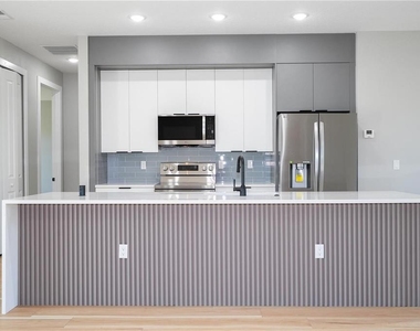 49 Santa Fe Street - Photo Thumbnail 8