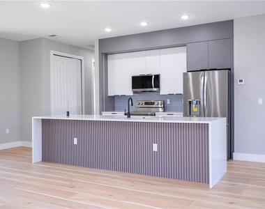 49 Santa Fe Street - Photo Thumbnail 7