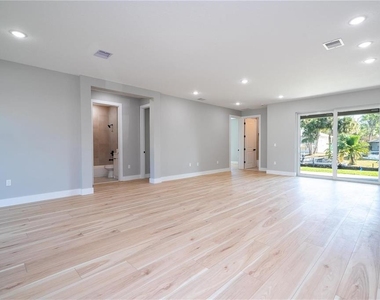 49 Santa Fe Street - Photo Thumbnail 4