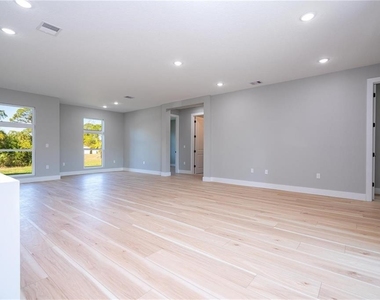 49 Santa Fe Street - Photo Thumbnail 15