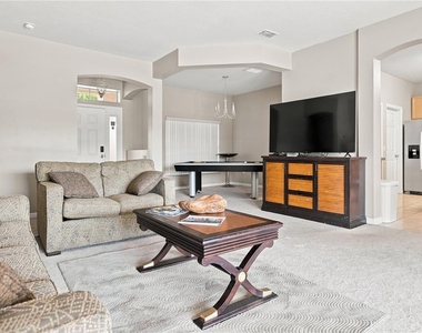 3616 Valleyview Drive - Photo Thumbnail 5