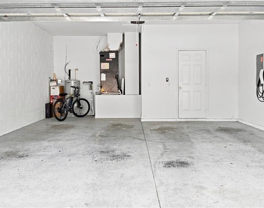 3616 Valleyview Drive - Photo Thumbnail 22