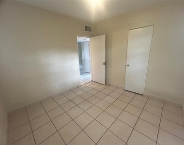 127 Country Club Drive - Photo Thumbnail 8