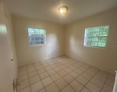 127 Country Club Drive - Photo Thumbnail 9