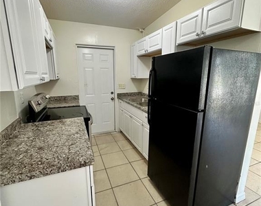 3114 Lawrence Street - Photo Thumbnail 2