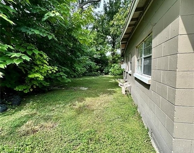 3114 Lawrence Street - Photo Thumbnail 7