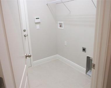 7252 Backwoods Trail - Photo Thumbnail 15