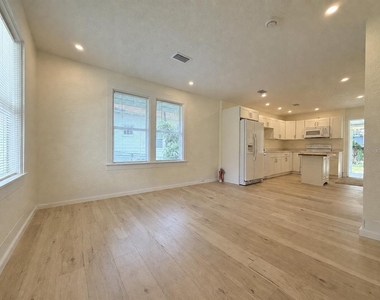 140 Kingston Avenue - Photo Thumbnail 4
