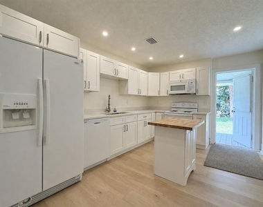 140 Kingston Avenue - Photo Thumbnail 6