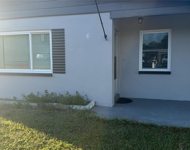 6 N Washington Street - Photo Thumbnail 1