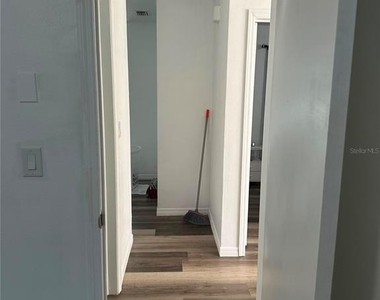 6 N Washington Street - Photo Thumbnail 14